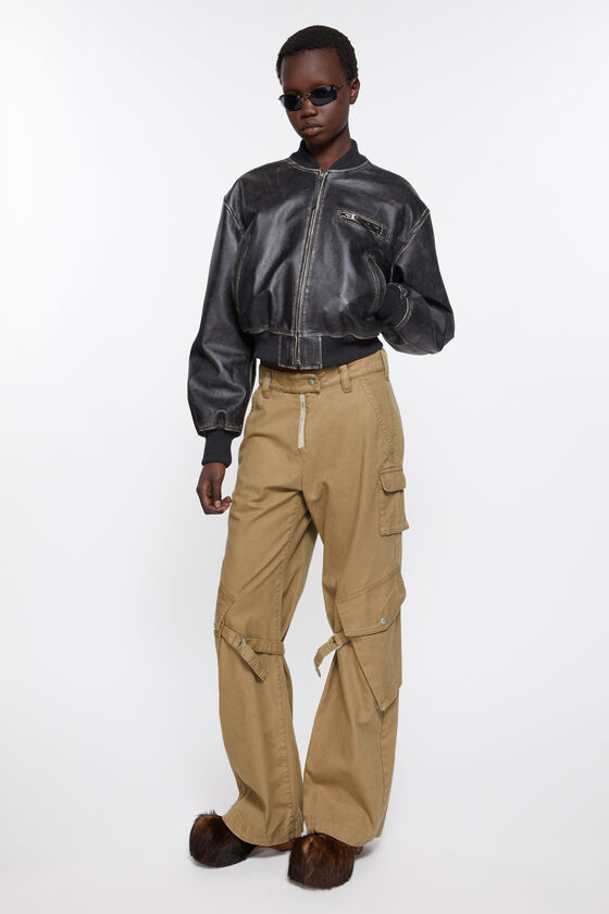 (image for) Exquisite Cargo trousers